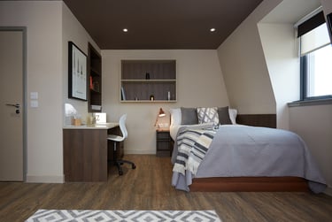 Deluxe Studio - Image 1